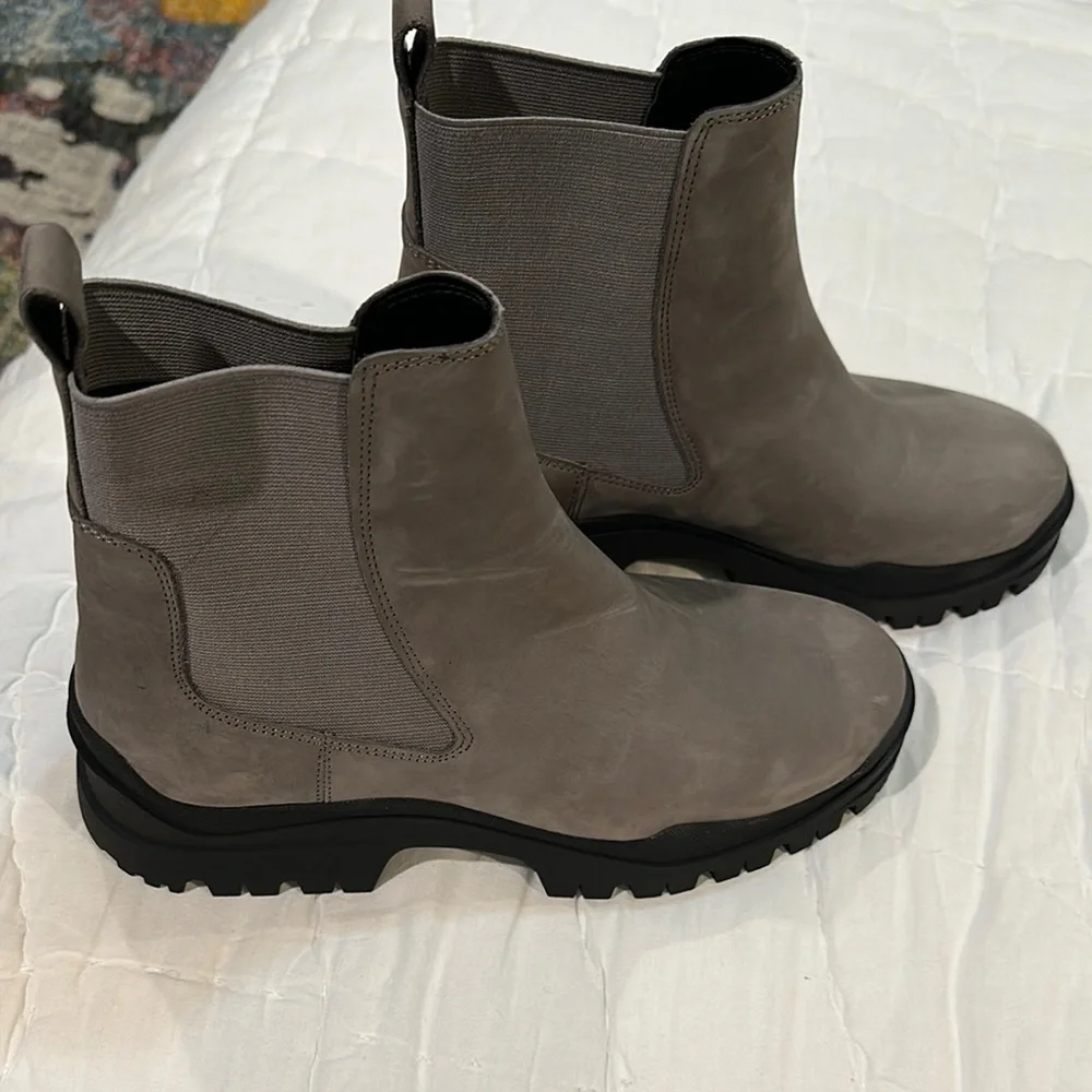 NWOT Marc Fisher Gray Ankle Boots Sleek Design